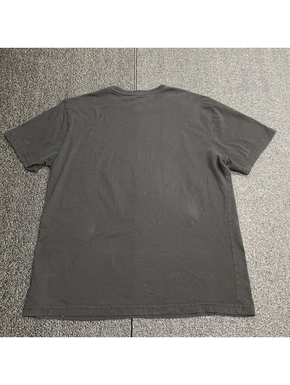 Reebok Mens Large Red Logo on Black Workout Shirt Cotton Polyester Tee
